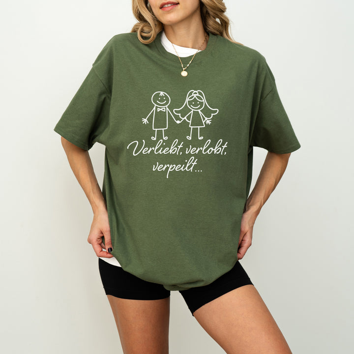 Verliebt Verlobt Verpeilt T-Shirt-FaceeCo