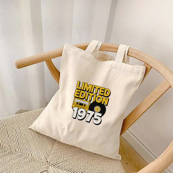 Limitierte Edition 1975 Tragetasche – Stylische Tote Bag im Retro Look-FaceeCo
