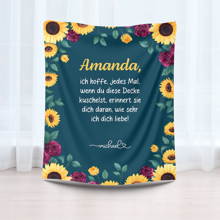 Kuscheldecke mit Namen – Weich, Warm & Persönlich-FaceeCo
