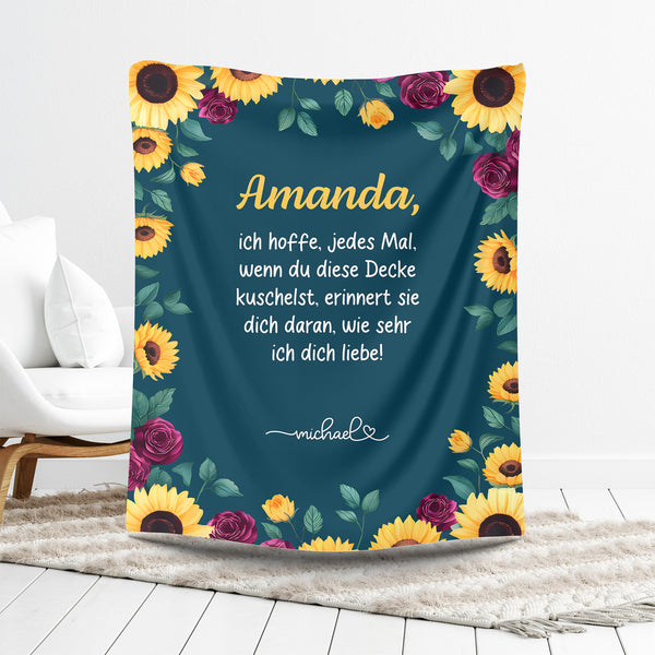 Kuscheldecke mit Namen – Weich, Warm & Persönlich-FaceeCo