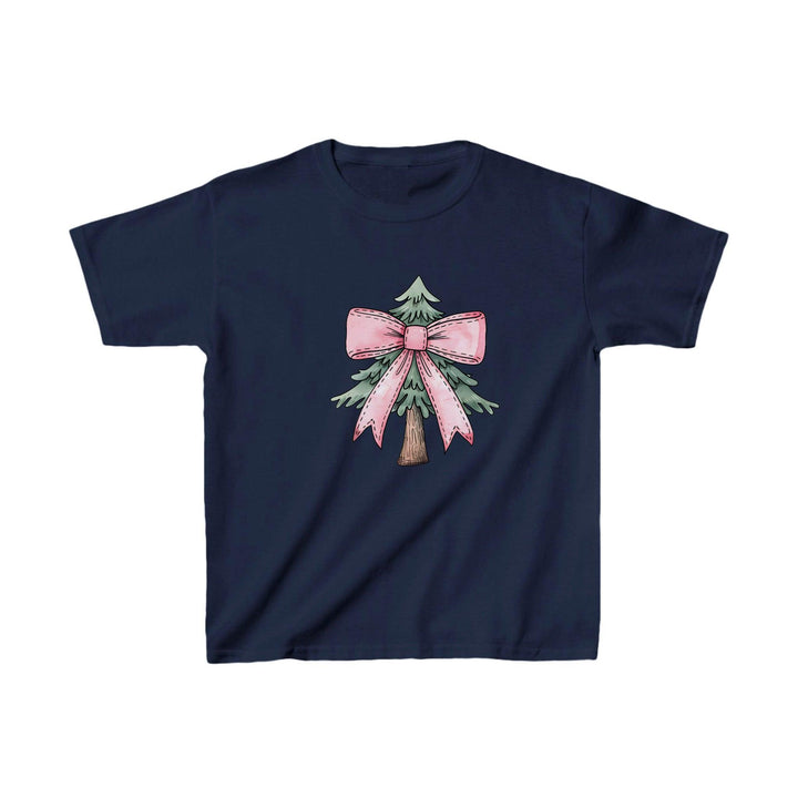 Festliches Kinder T-Shirt | Weihnachtsbaum mit rosa Coquette Schleife-FaceeCo