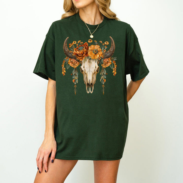 Florale Totenkopf-Kunst T-Shirt | Boho-Kuhschädel-Shirt-FaceeCo