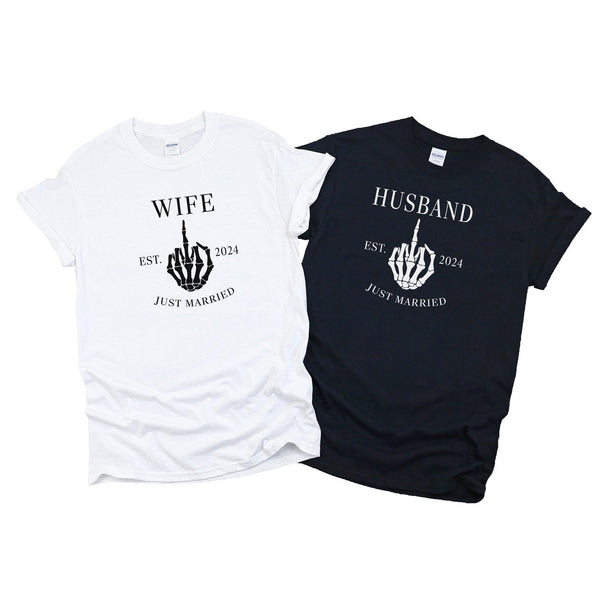 Just Married T-Shirt, personalisiert mit eurem Hochzeitsjahr-FaceeCo