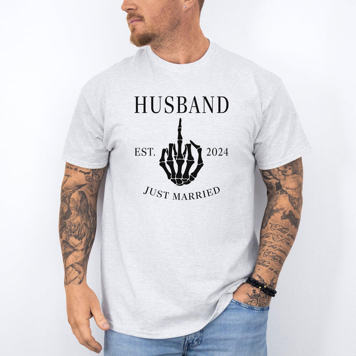 Just Married T-Shirt, personalisiert mit eurem Hochzeitsjahr-FaceeCo