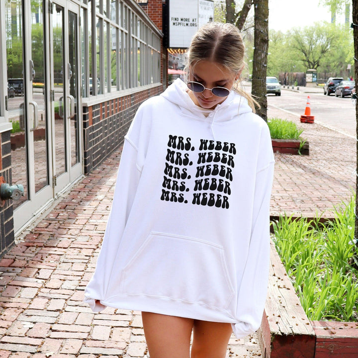 Personalisiertes Retro JGA Braut Hoodie mit deinem Namen-FaceeCo