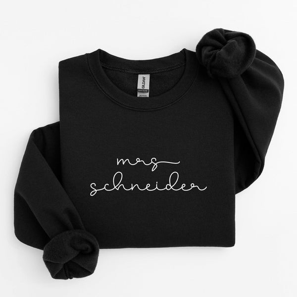 Minimalistischer Pullover mit Namen – perfekt für die Braut-FaceeCo
