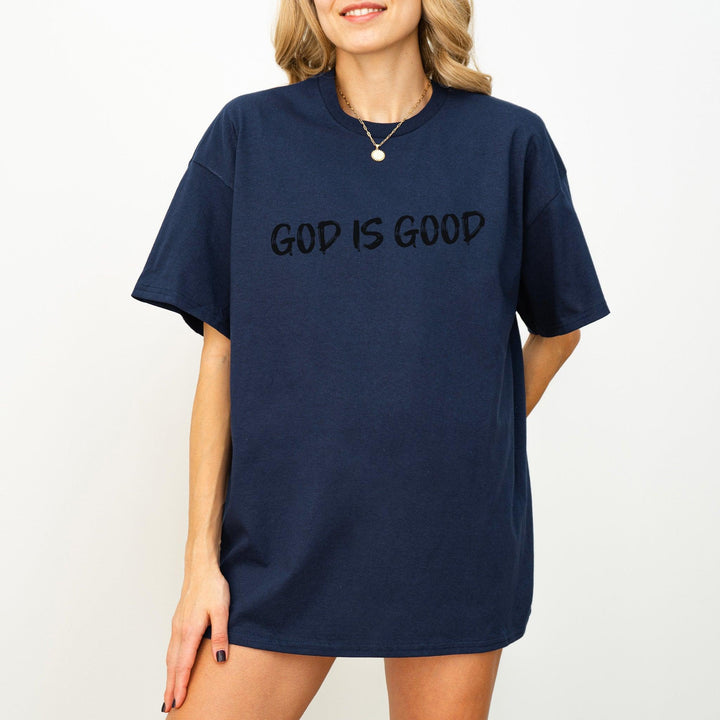 Minimalistisches "God is Good" T-Shirt | Trendiges Glaubens-Shirt-FaceeCo