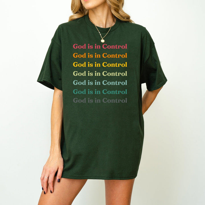 Minimalistisches "God is in Control" T-Shirt | Trendiges Glaube-Unisex-Shirt-FaceeCo