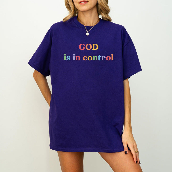 Minimalistisches "God Is In Control" T-Shirt | Trendiges Glaubens-Shirt | Unisex-Oversized-Shirt-FaceeCo
