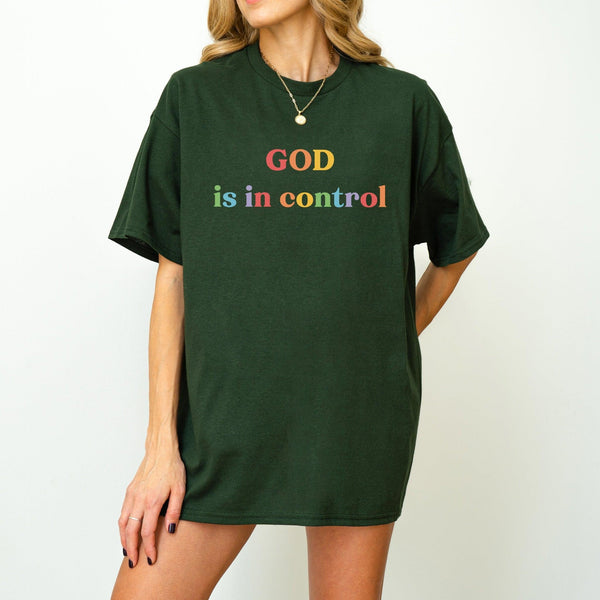 Minimalistisches "God Is In Control" T-Shirt | Trendiges Glaubens-Shirt | Unisex-Oversized-Shirt-FaceeCo