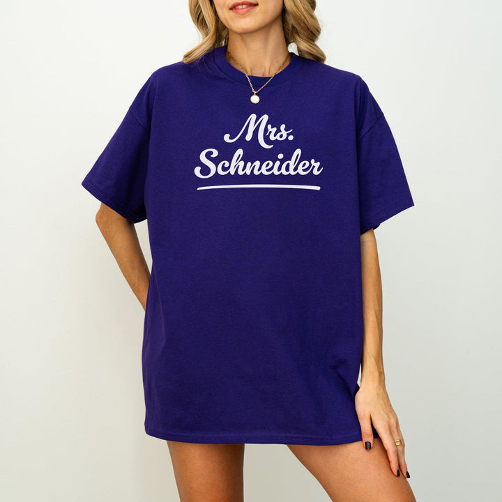 Niedliches Braut T-Shirt mit personalisiertem Namen-FaceeCo
