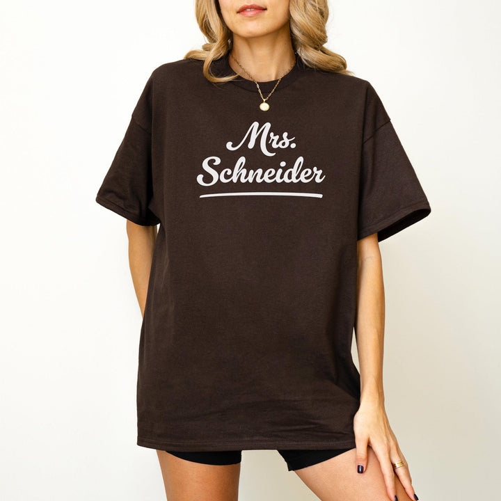Niedliches Braut T-Shirt mit personalisiertem Namen-FaceeCo