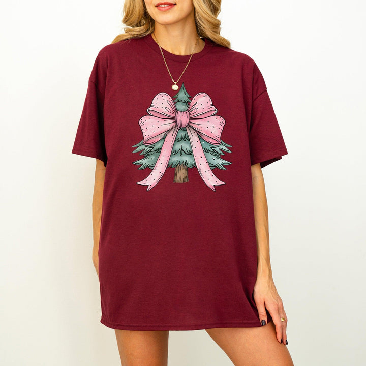 Weihnachtsbaum mit rosa Coquette-Schleifen-Shirt-FaceeCo
