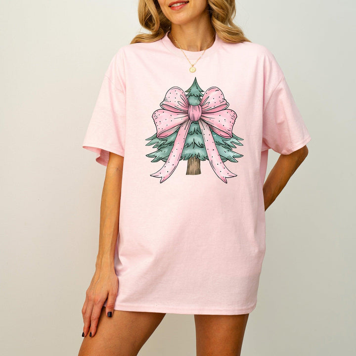 Weihnachtsbaum mit rosa Coquette-Schleifen-Shirt-FaceeCo