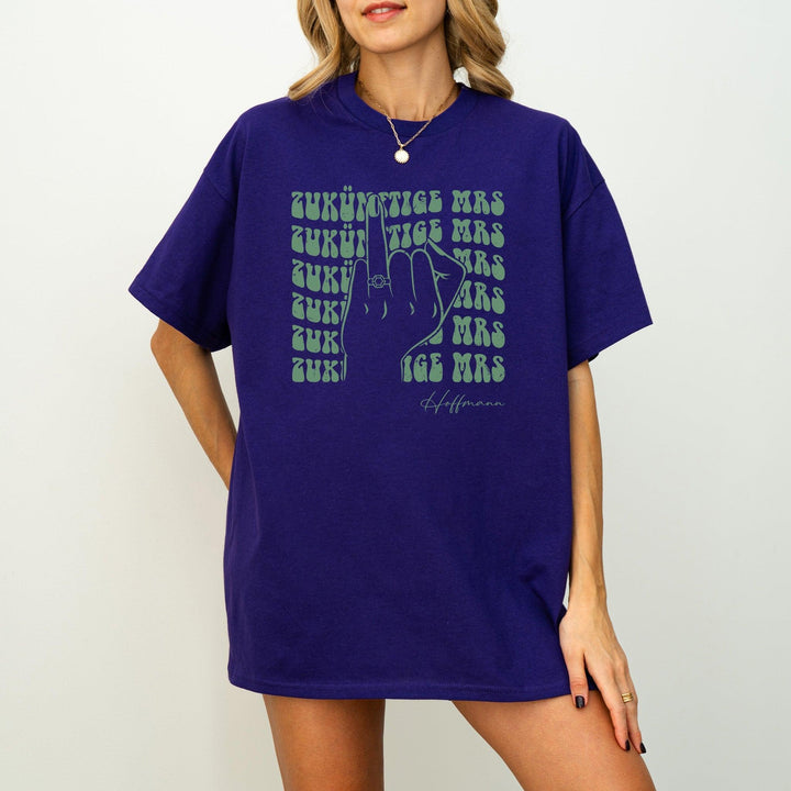 Zukünftige Mrs. T-Shirt – personalisiert für den besonderen Anlass-FaceeCo