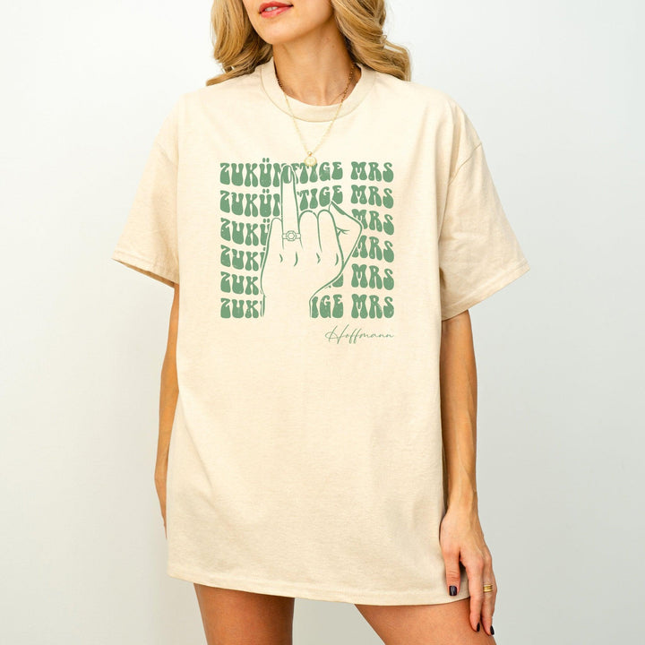 Zukünftige Mrs. T-Shirt – personalisiert für den besonderen Anlass-FaceeCo