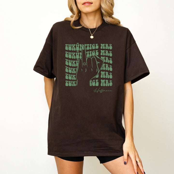 Zukünftige Mrs. T-Shirt – personalisiert für den besonderen Anlass-FaceeCo