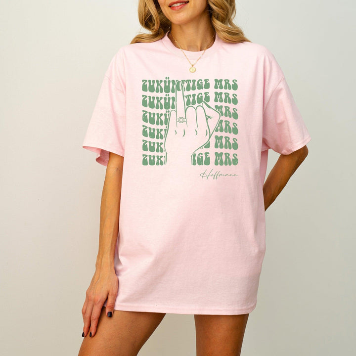 Zukünftige Mrs. T-Shirt – personalisiert für den besonderen Anlass-FaceeCo