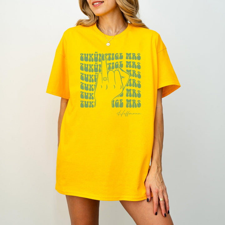 Zukünftige Mrs. T-Shirt – personalisiert für den besonderen Anlass-FaceeCo